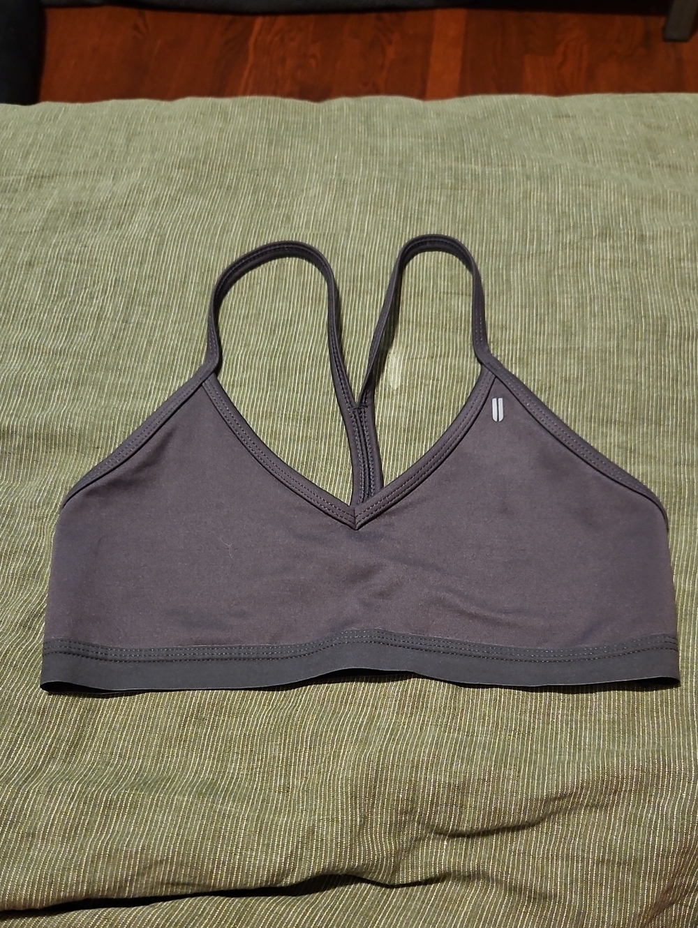 NOBULL Charcoal Gray V‑Neck Seamless Sports Bralette
